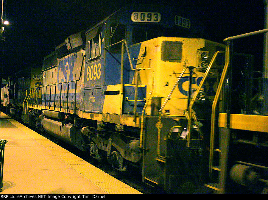 CSX 8093, 8135 on Q417